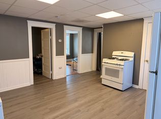 15A King Philip Rd APT 3, Worcester, MA 01606