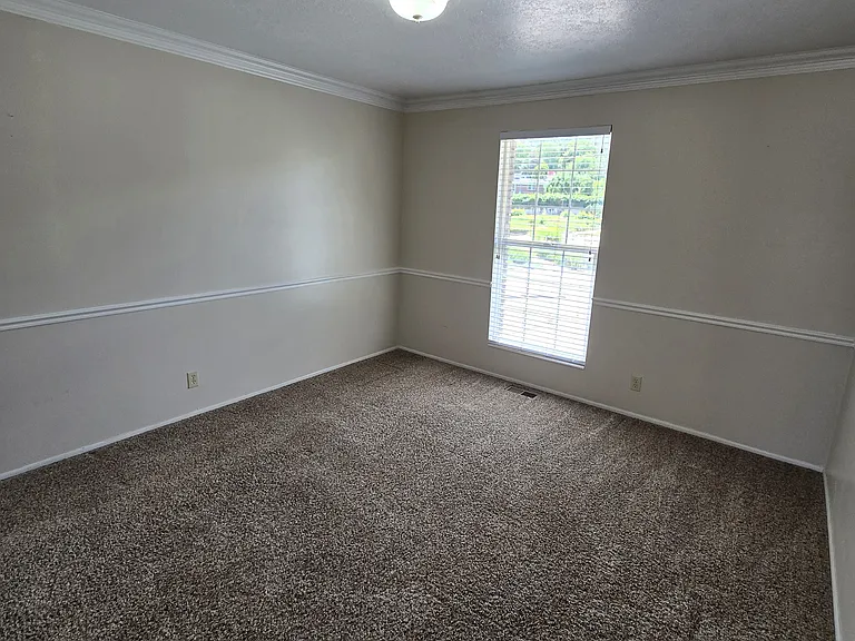 3062 S 150 E — Photo 15