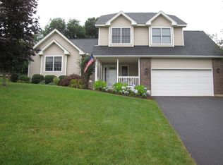 22 Skyview Ter, Manchester, CT 06040