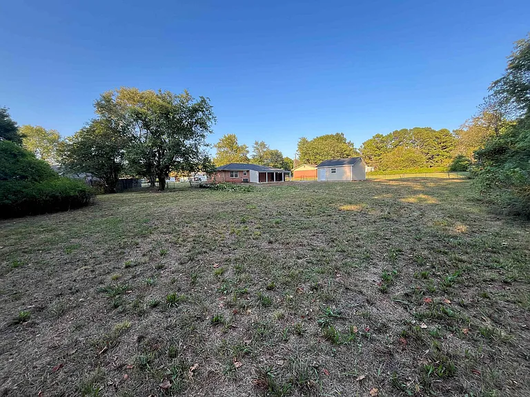 125 Greenwood Cir — Photo 12
