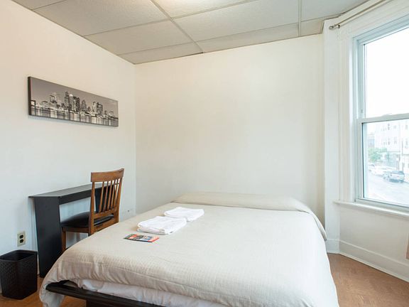 3rd image of 28 Orleans St #1