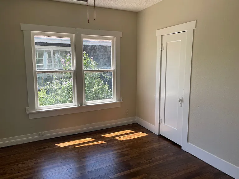 1302 Jeanette St — Photo 7