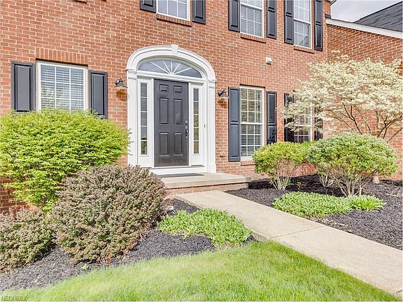 3rd image of 4879 Shining Willow Blvd