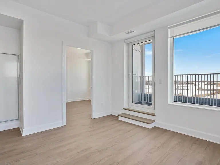 3240 William Coltson Ave — Photo 93