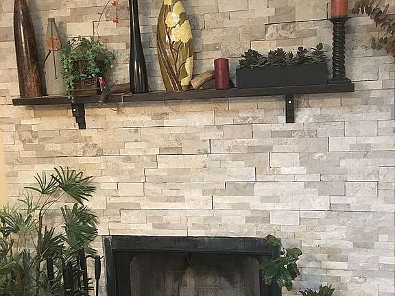 3rd image of 314 Sunnyside Ln