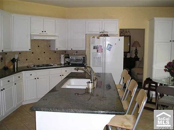 3rd image of 2534 Osterman Ave