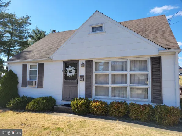 789 Logan St, Pottstown, PA 19464