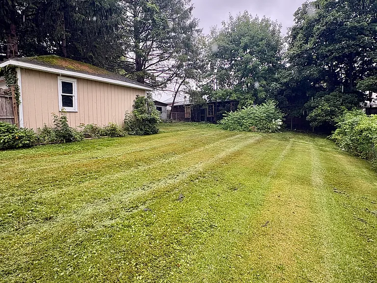 56 Roberts St — Photo 10