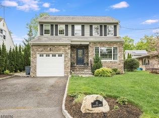 25 Greenfield Ave, Summit, NJ 07901