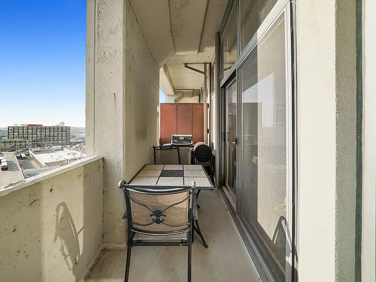 900 N Kingsbury St #800 — Photo 9