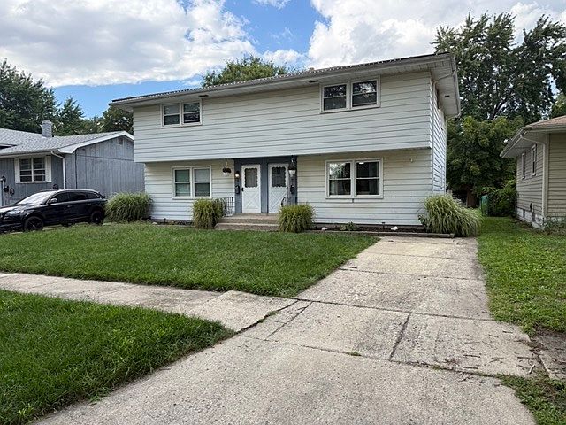 Unit A (Left Unit) Available November 1st. Driveway Capable of Parking 3 Vehicles.