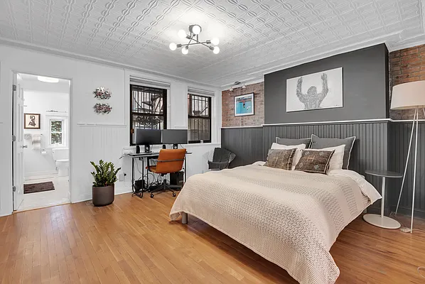 Rented by Compass | media 9