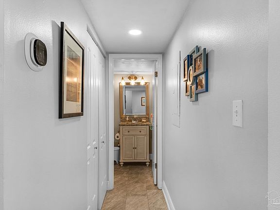 3rd image of 1111 Fort Pickens Rd APT 122