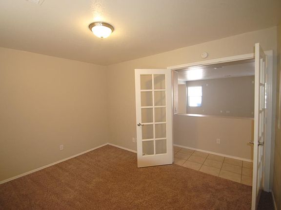 5th image of 2212 S Lynch