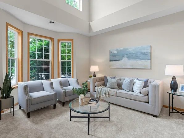 15382 Founders Ln, Apple Valley, MN 55124