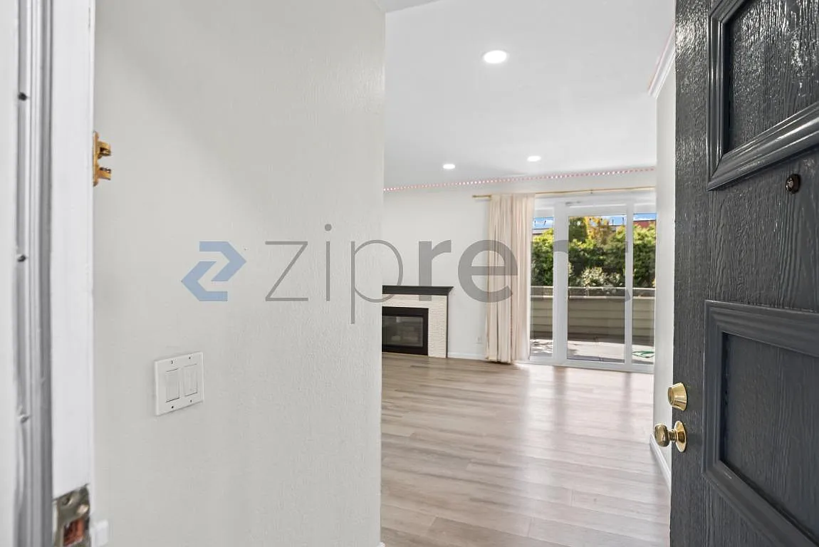 2 bed, 1150 sqft, $3,800 — Photo 4