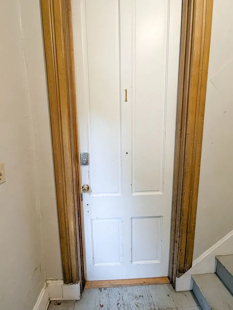 32 Conklin Apts — Photo 3