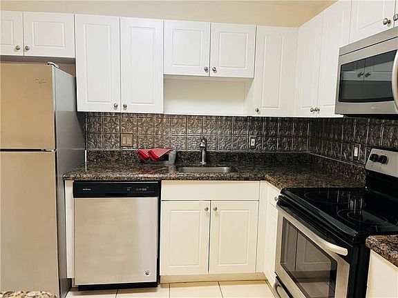 3rd image of 770 SE 2nd Ave APT F202