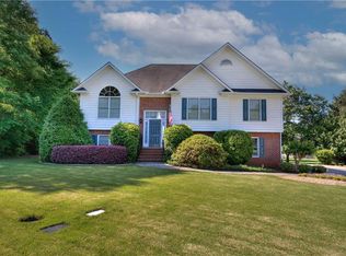 28 Stiles Fairway NW, Cartersville, GA