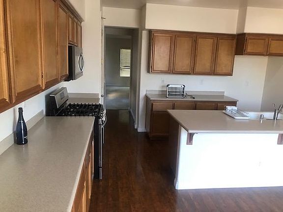 3rd image of 2820 Placentia St