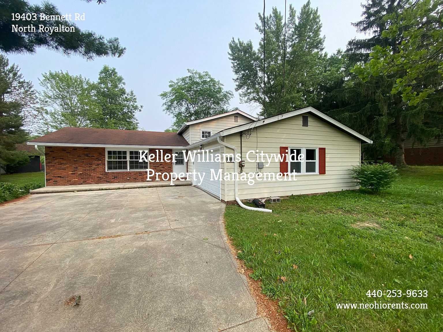 3 bedroom 2 full bath split level in North Royalton — Photo 1