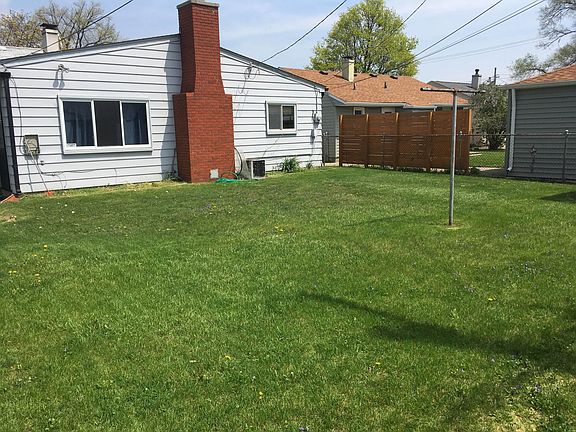 2nd image of 559 W Woodward Heights Blvd