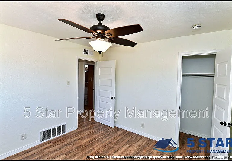 10324 Newport Dr — Photo 25