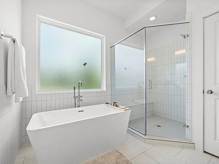 1586 W Tidwell Rd — Photo 12