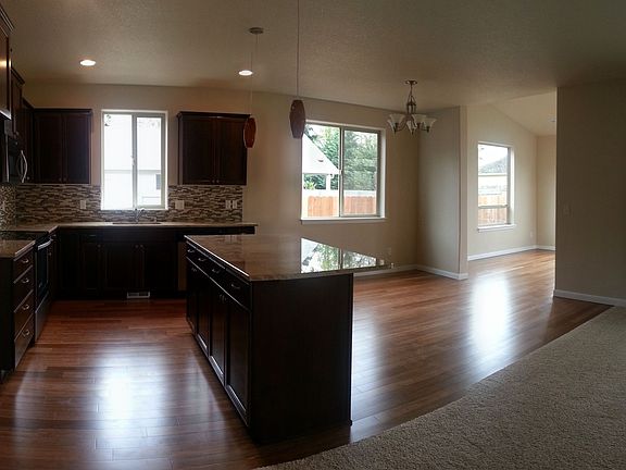 Kitchen/Dining/Sunroom