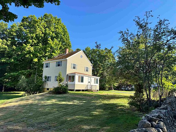 4th image of 241 Nimble Hill Road