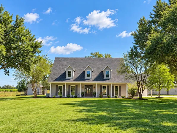 8546 Neal Ln, Morganza, LA 70759