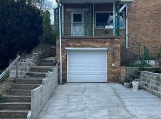 834 Flemington St, Pittsburgh, PA 15217