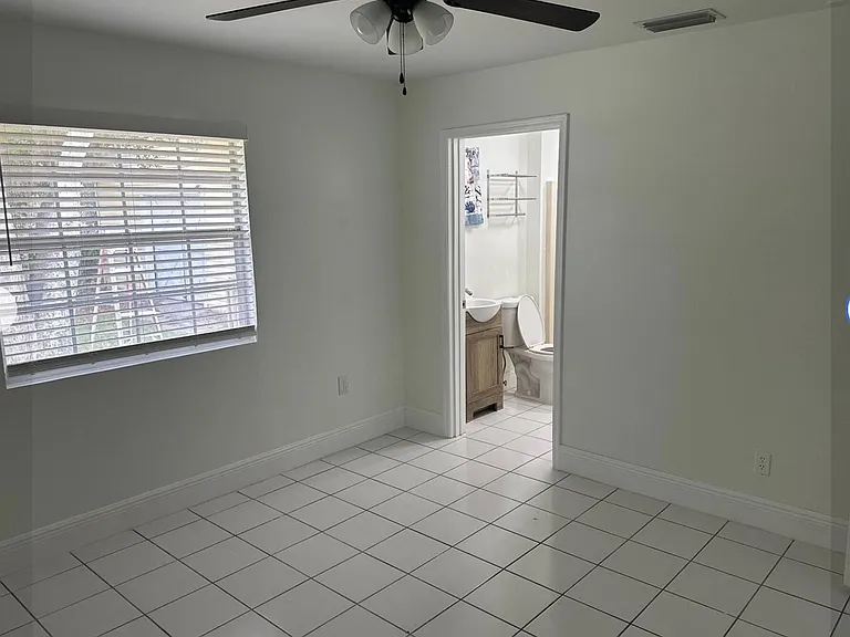 117 Yacht View Ln — Photo 8