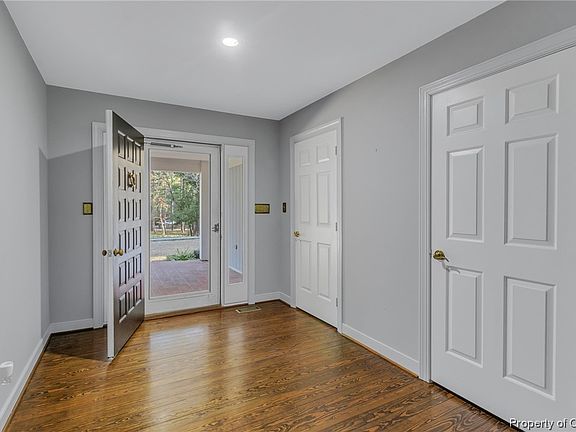 4th image of 156 Fairway Dr