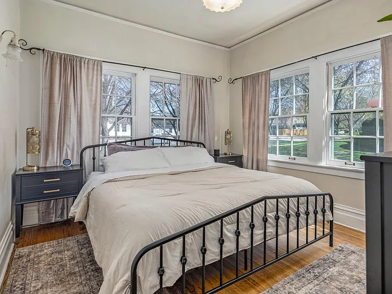 2323 W Regan Ave — Photo 18
