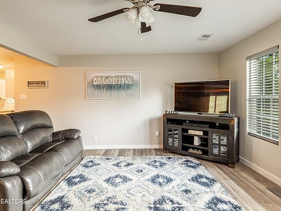 5th image of 5107 NW Cumberland Wood Dr