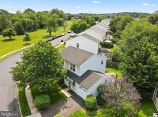 1035 Deerfield Cir, Perkasie, PA 18944