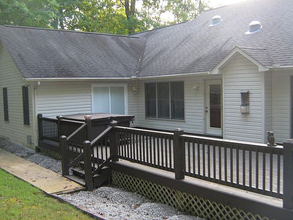 5th image of 174 Markham Ln