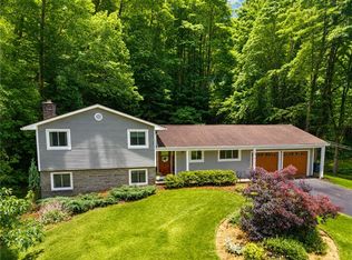 24 Little Spring Run, Fairport, NY 14450