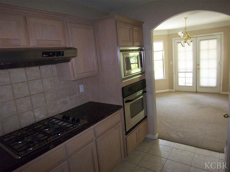 1st image of 3047 Fountain Plaza Dr