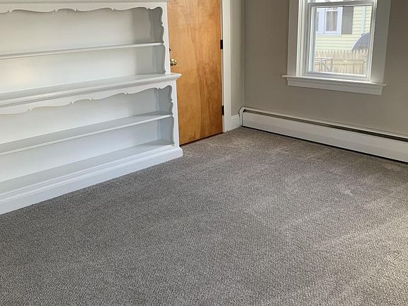 3rd image of 143 Bayview Ave #1R