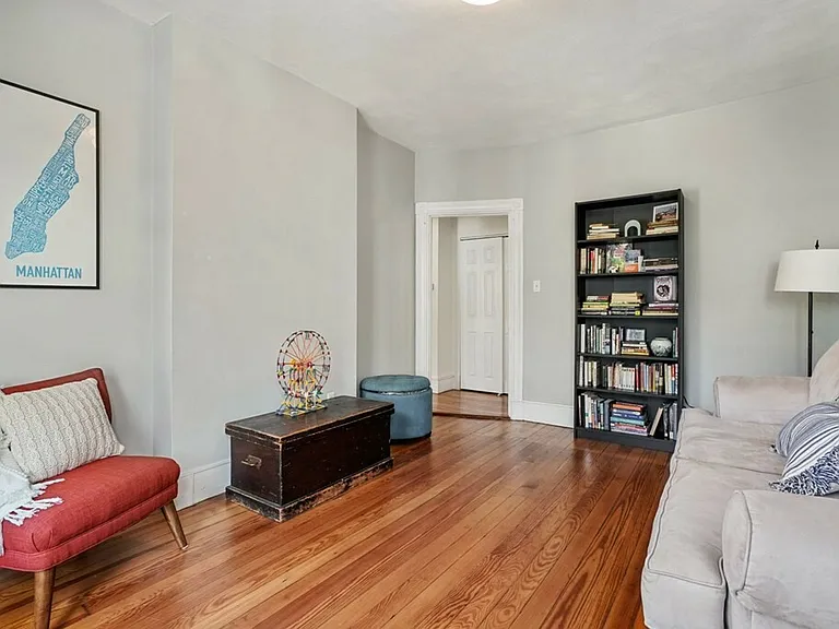 87 Roseclair St #2 — Photo 4
