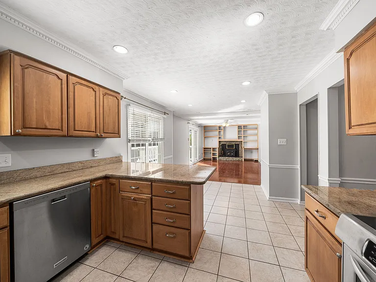 222 Apple Blossom Ct — Photo 42