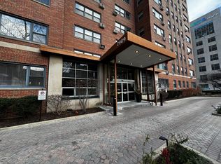 2909 N Sheridan Rd APT 211, Chicago, IL 60657