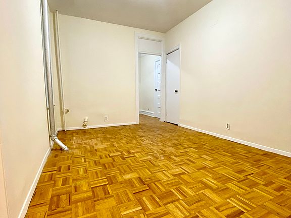 4th image of 527 E 78th St APT 1F