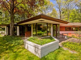 18 Newell Pond Pl, Greenfield, MA 01301