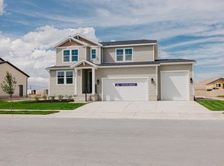 2241 E Granite Ln, Eagle Mountain, UT 84005