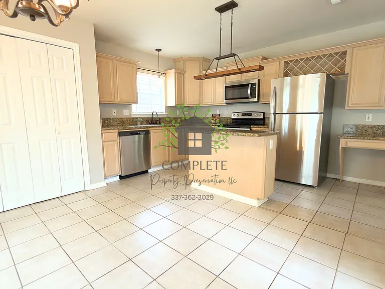 104 Savignon Cir — Photo 3