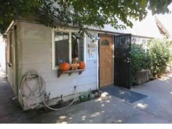 907 Cooper Ave, Yuba City, CA 95991
