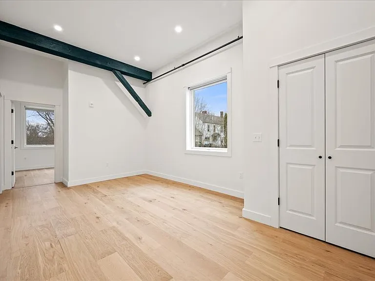 Orono Lofts — Photo 40